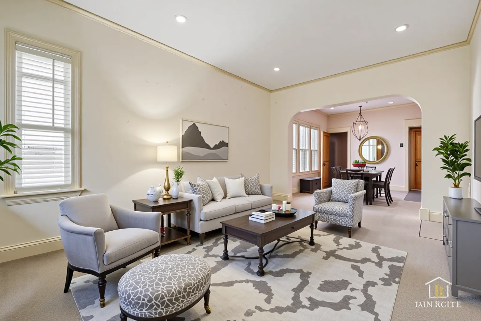 3311 W Hutchinson Street, Chicago, IL 60618