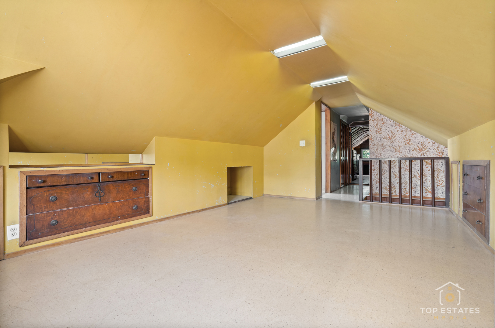 3311 W Hutchinson Street, Chicago, IL 60618