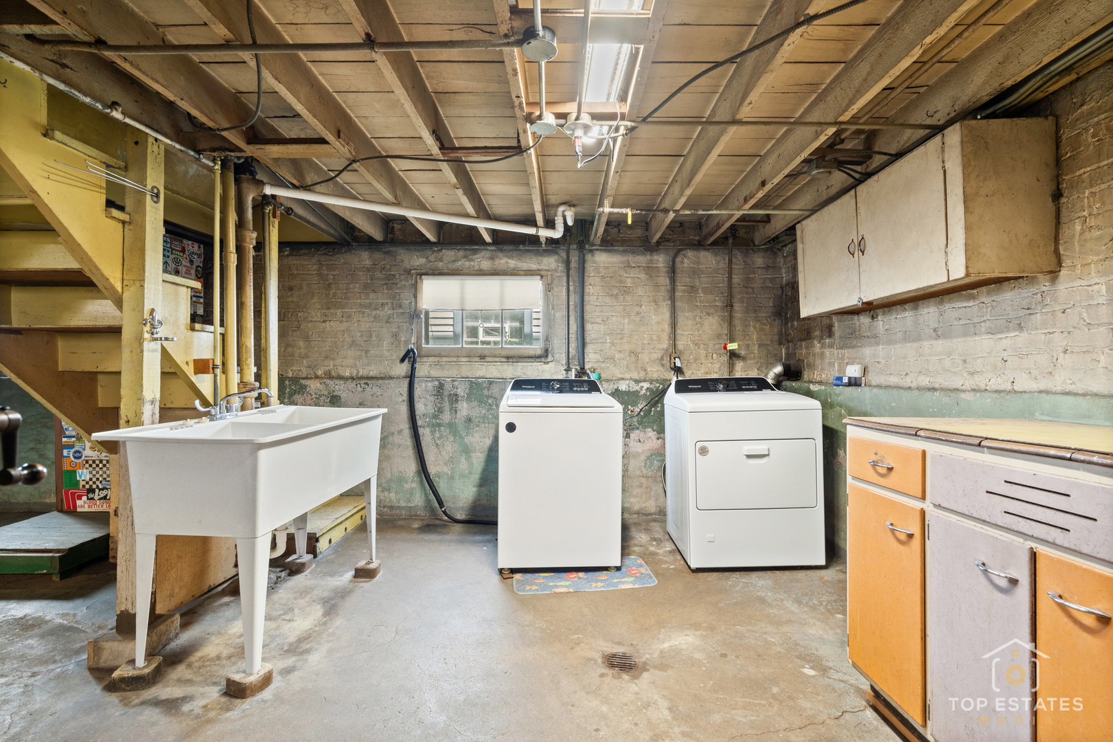 3311 W Hutchinson Street, Chicago, IL 60618