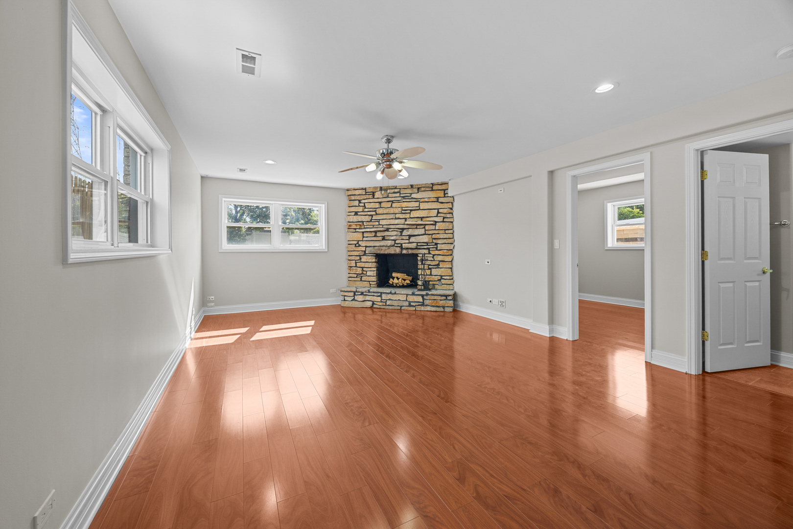 865 Love Street, Elk Grove Village, IL 60007