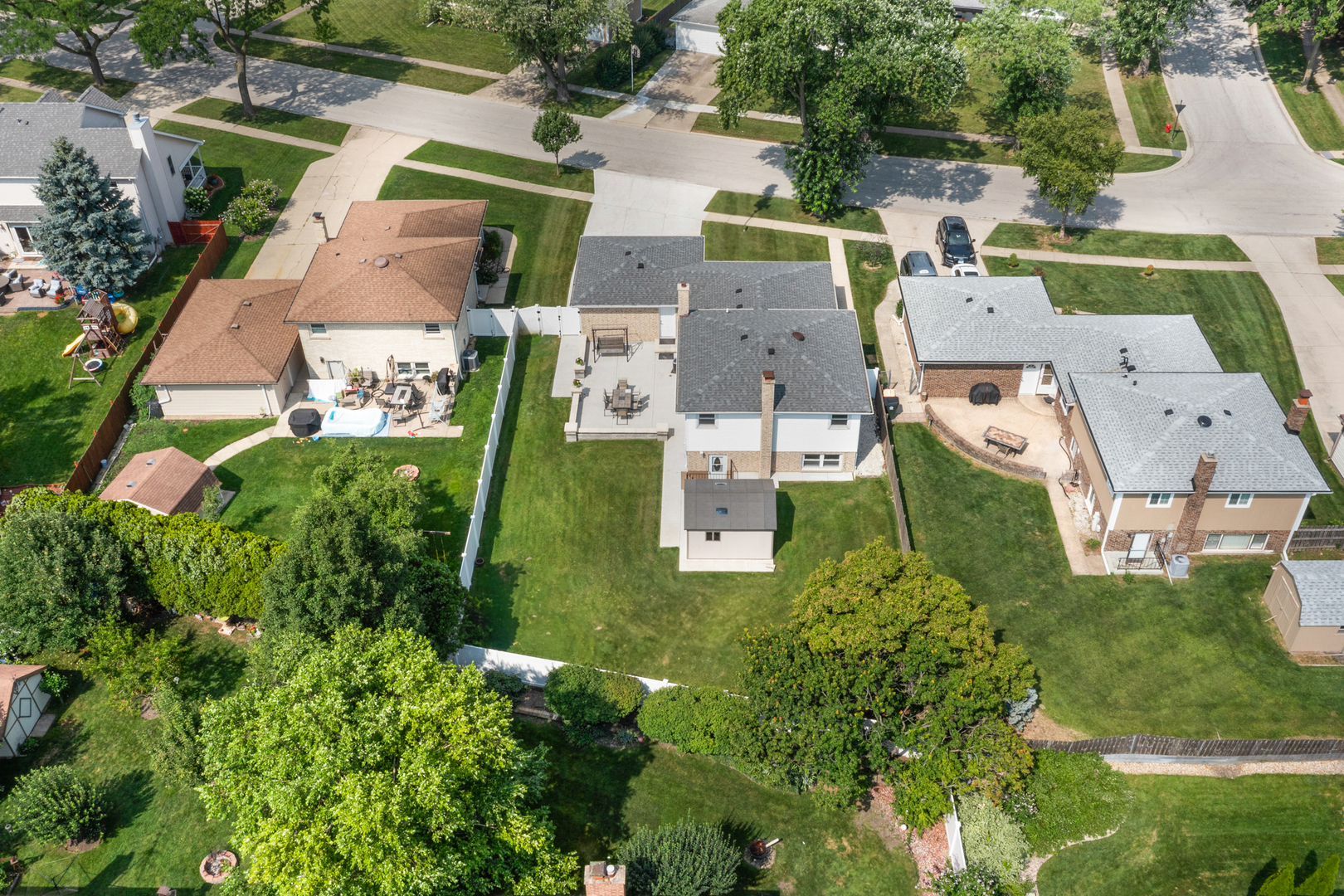 865 Love Street, Elk Grove Village, IL 60007