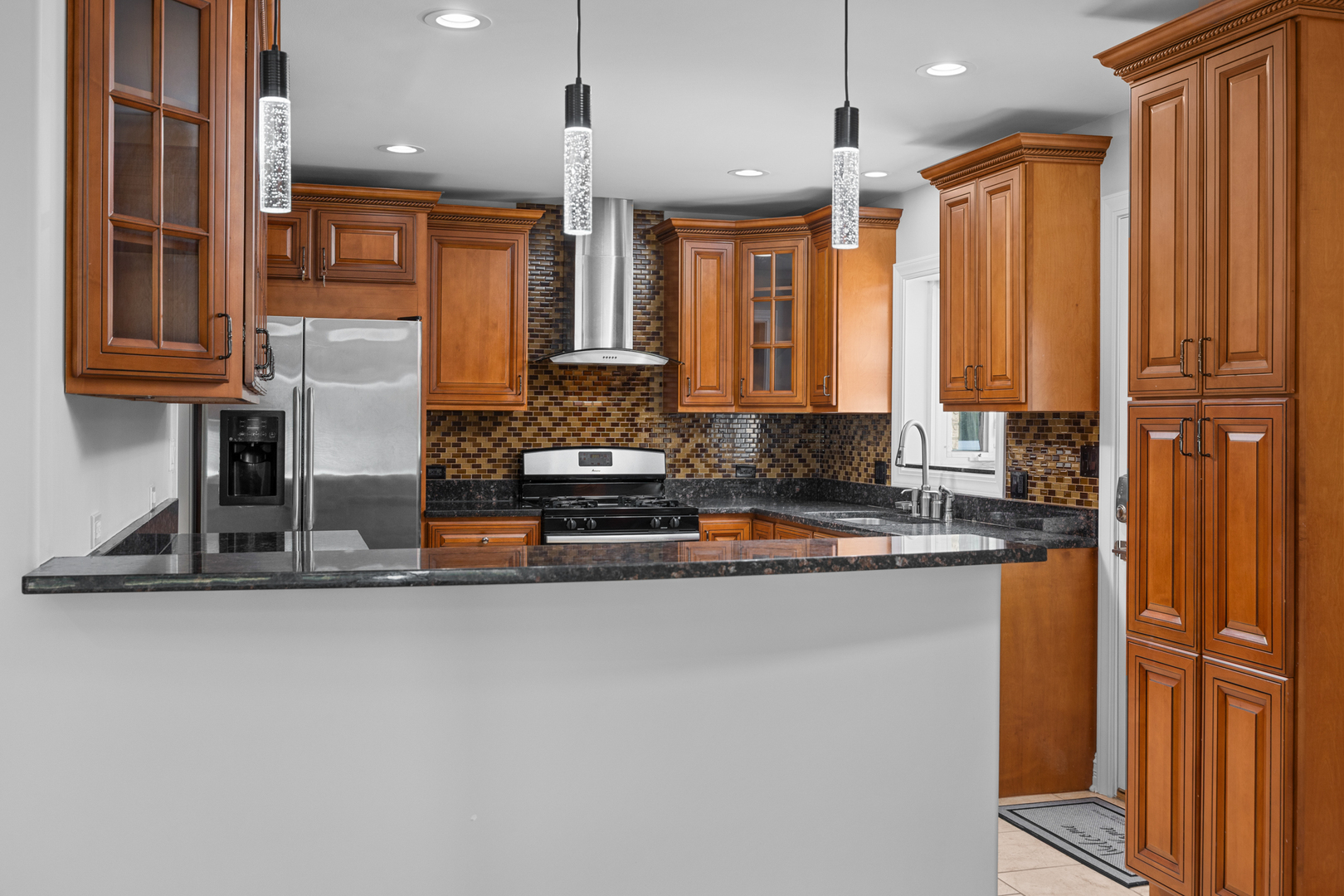 865 Love Street, Elk Grove Village, IL 60007