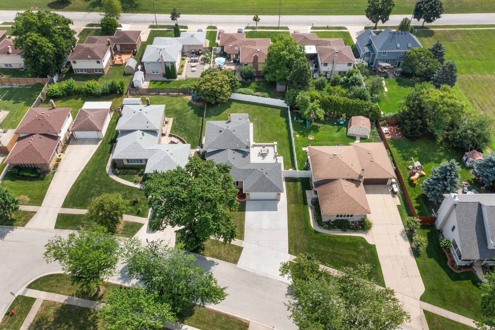 865 Love Street, Elk Grove Village, IL 60007