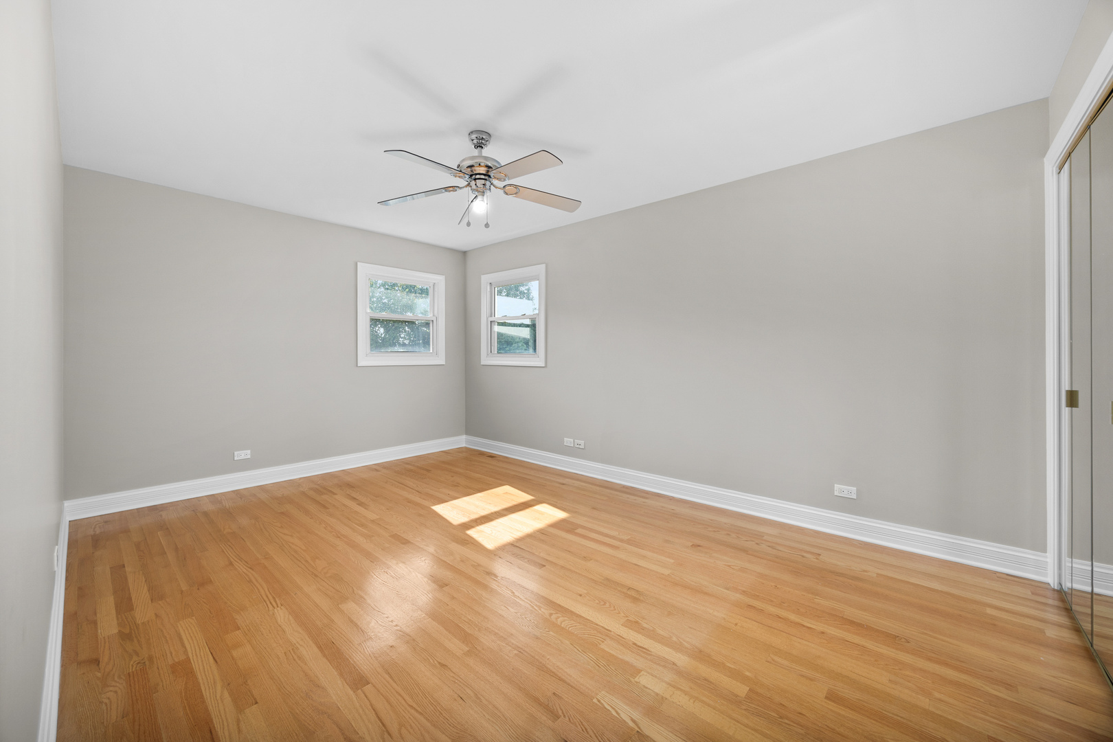 865 Love Street, Elk Grove Village, IL 60007
