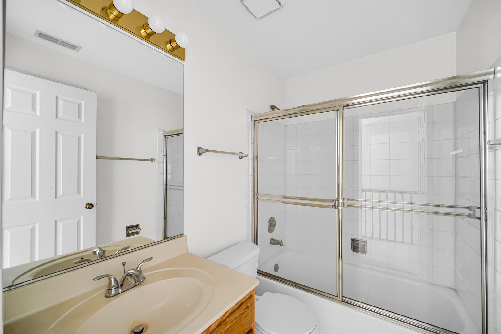 206 Glasgow Lane #B206, Schaumburg, IL 60194