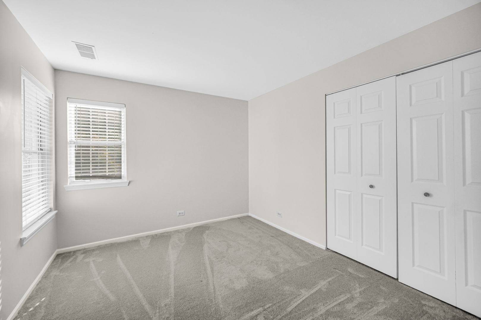 206 Glasgow Lane #B206, Schaumburg, IL 60194