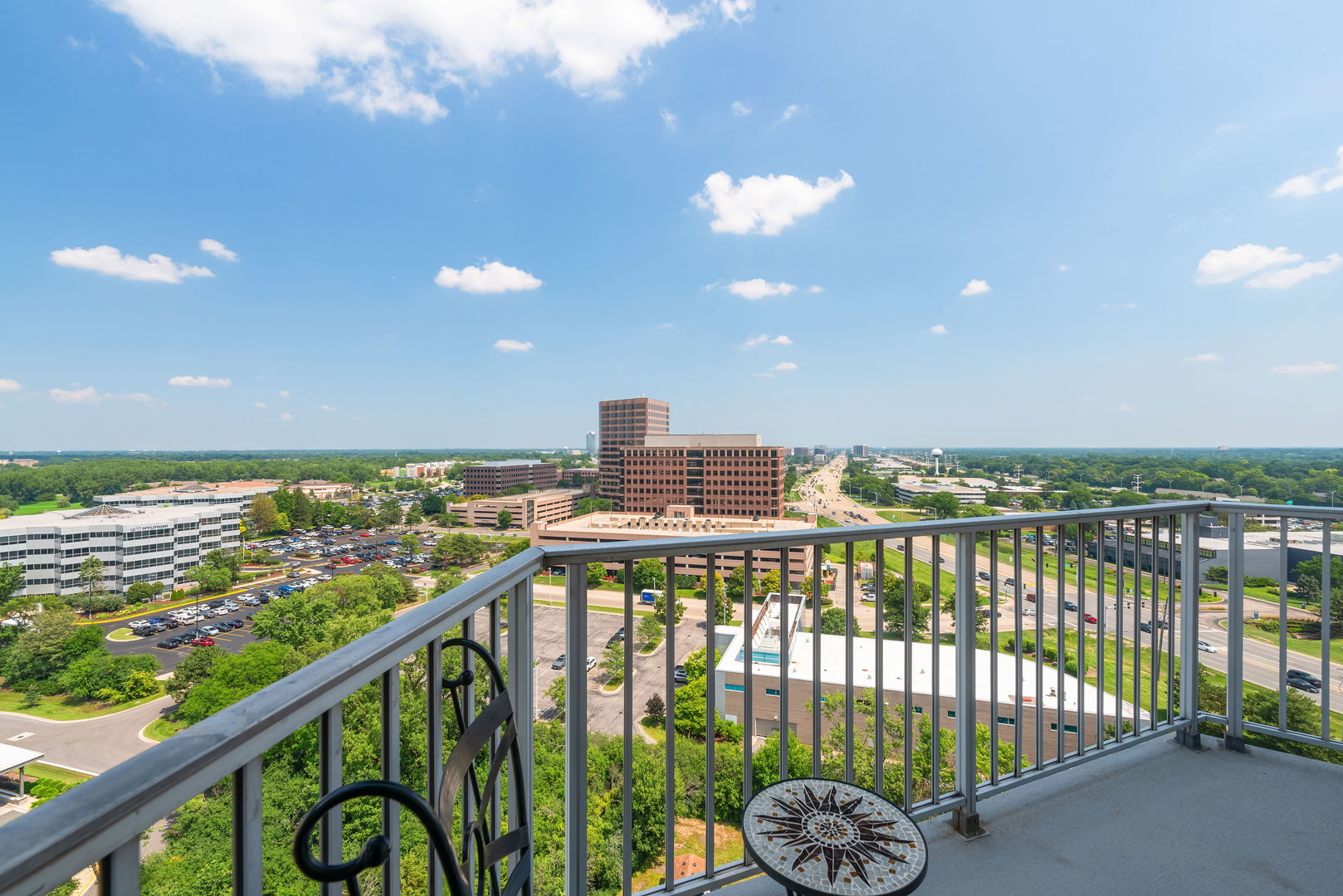 40 N Tower Road #16G, Oak Brook, IL 60523