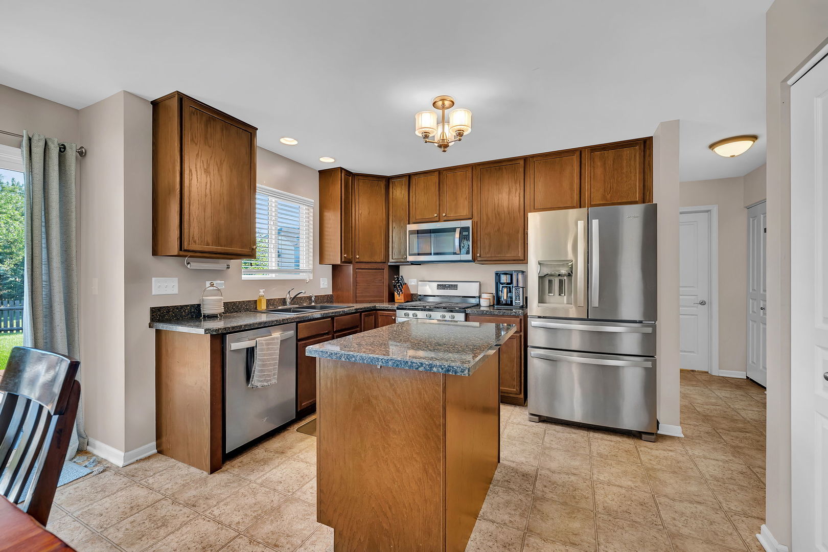 2407 Rockwood Drive, Joliet, IL 60432