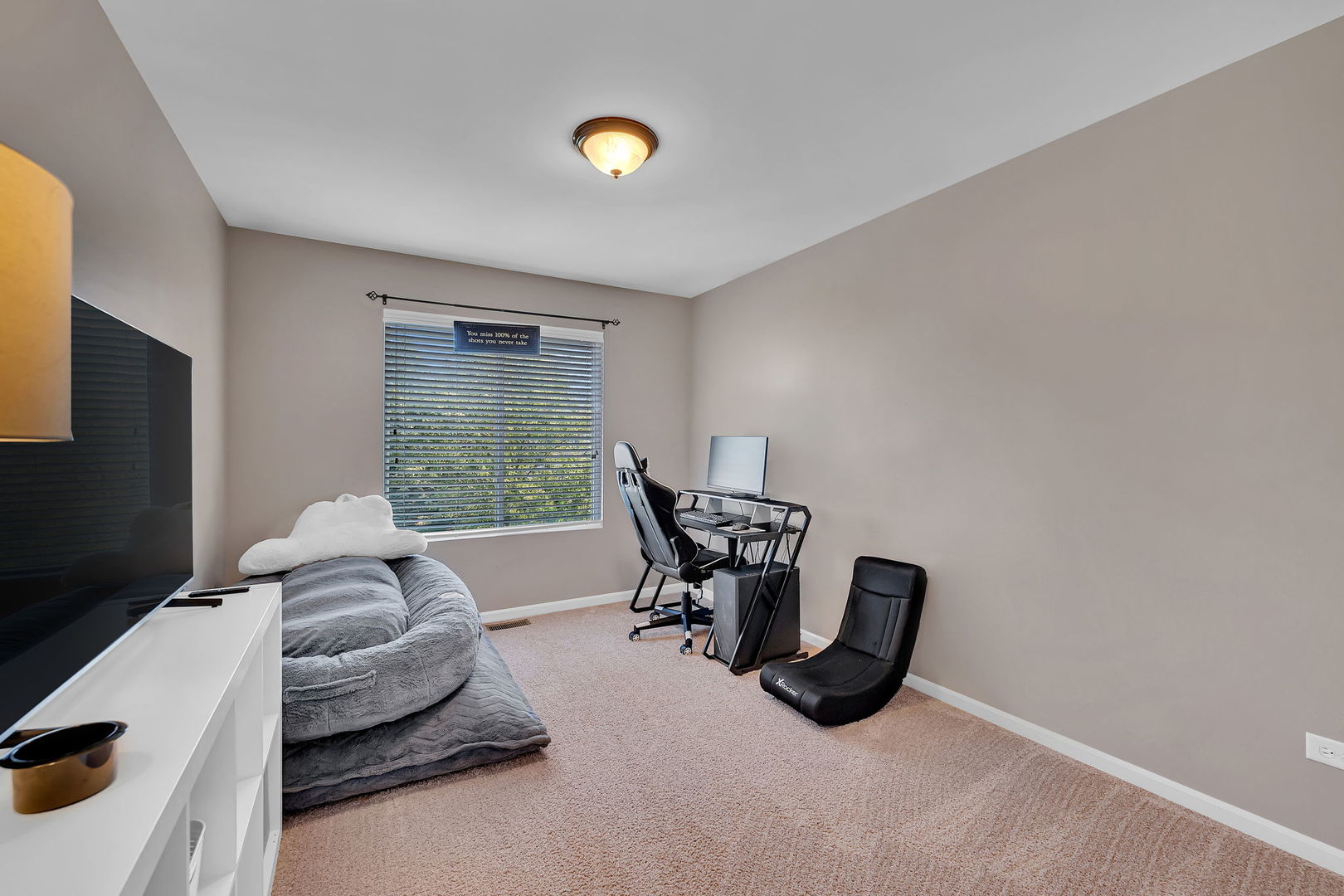 2407 Rockwood Drive, Joliet, IL 60432