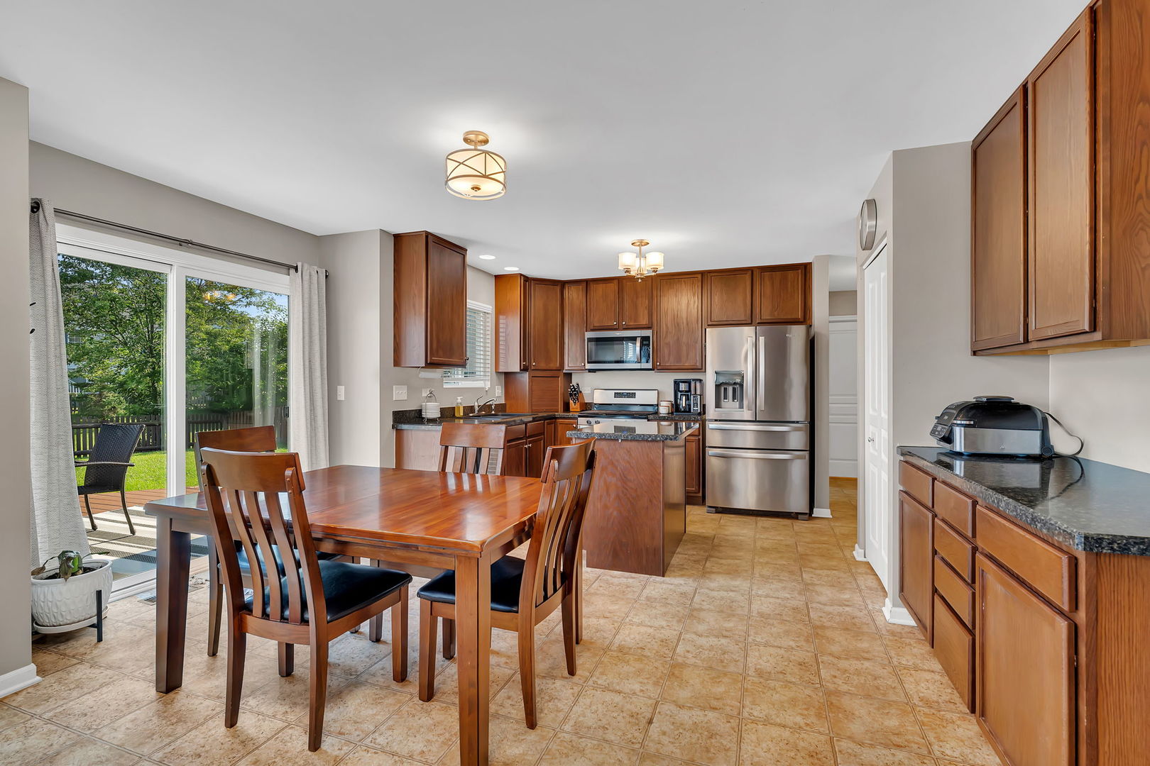 2407 Rockwood Drive, Joliet, IL 60432