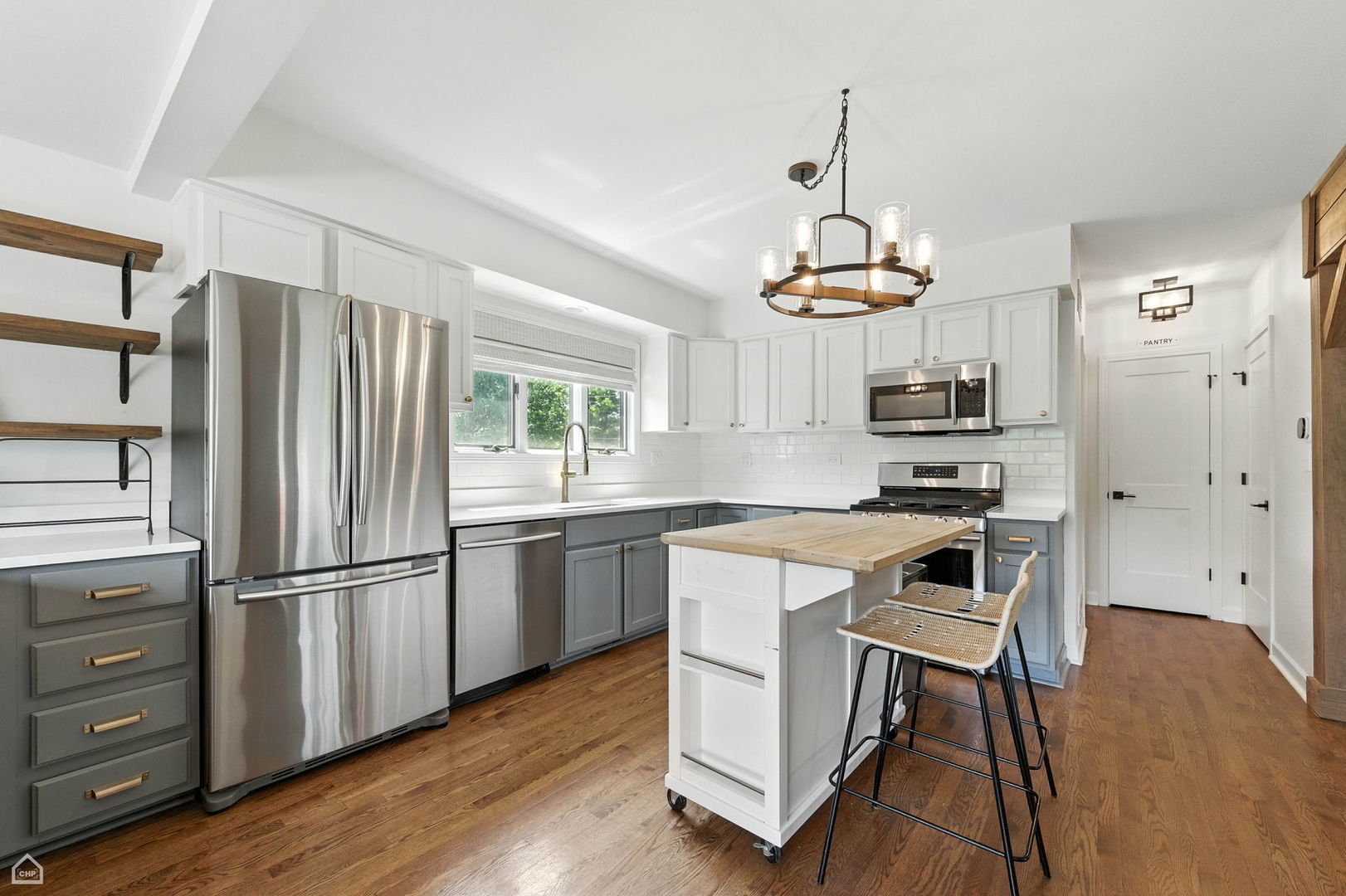 14318 McCarthy Road, Lemont, IL 60439