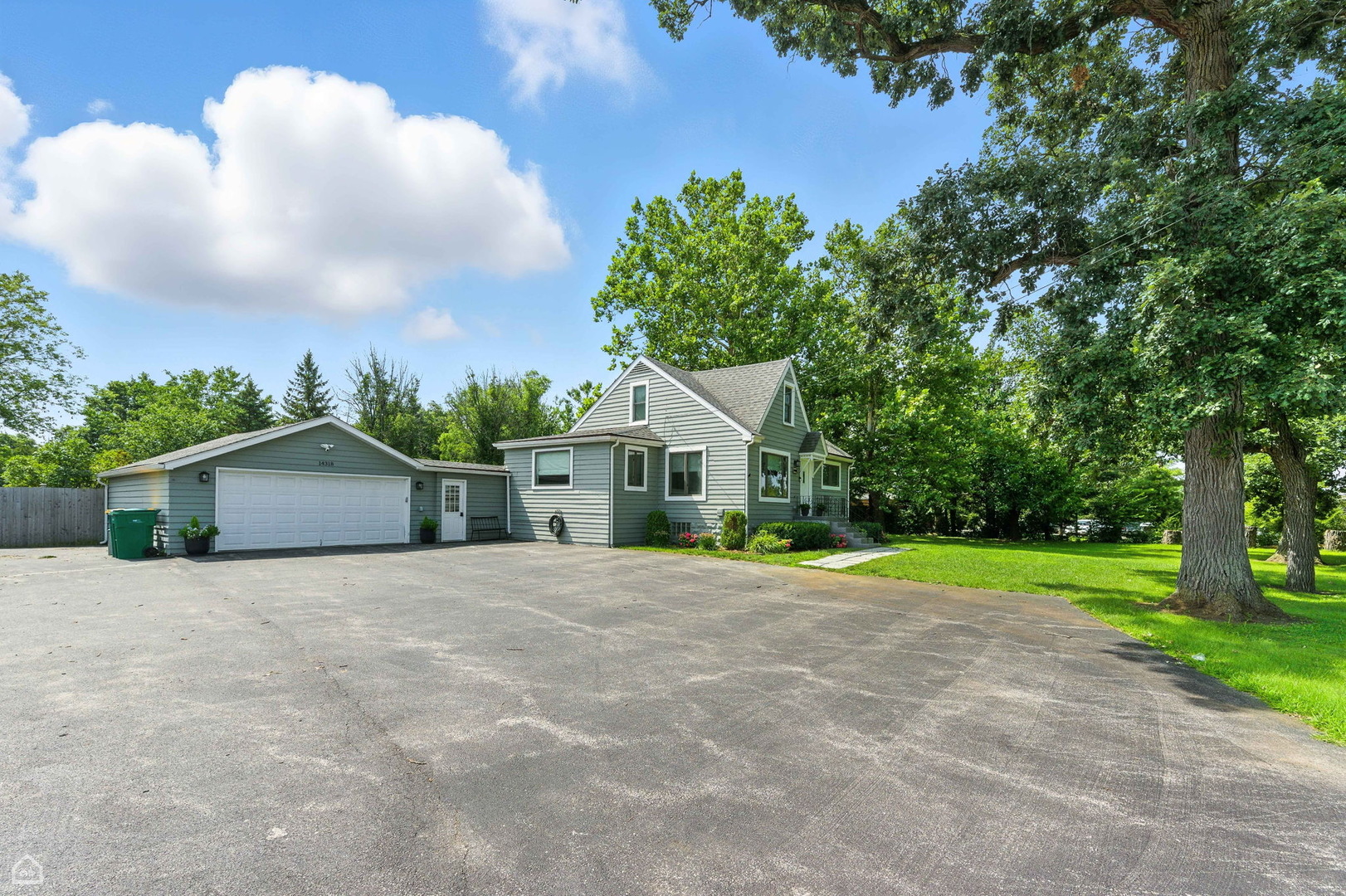 14318 McCarthy Road, Lemont, IL 60439