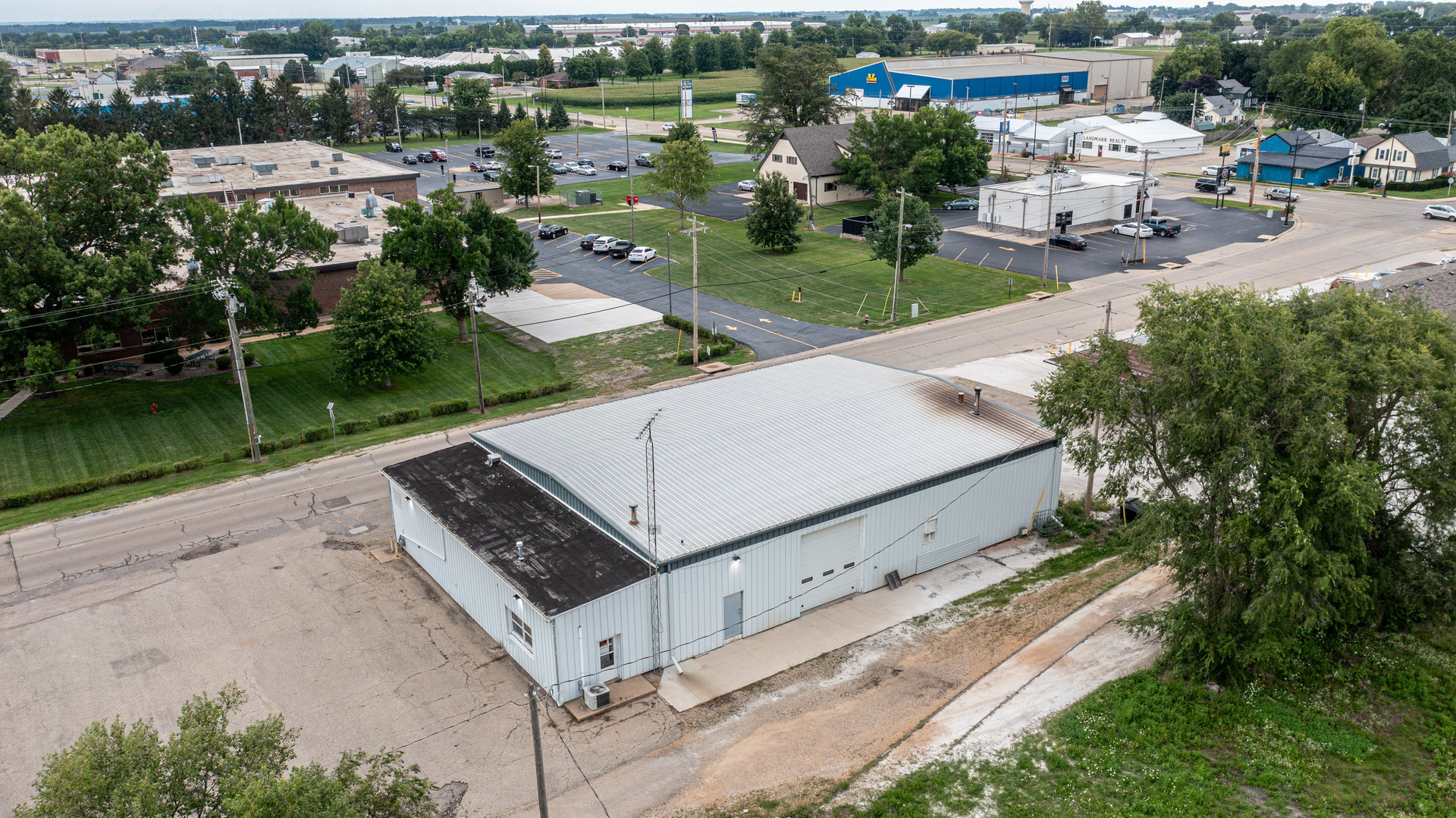 100 W Railroad Avenue, Princeton, IL 61356