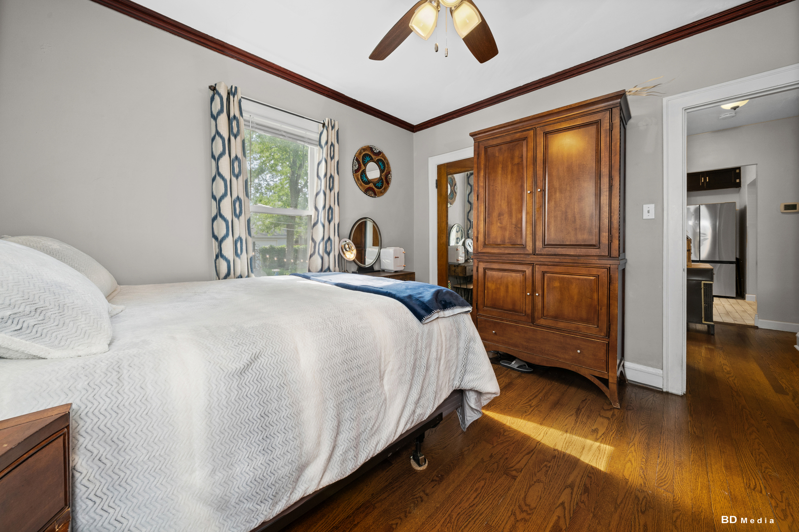 9330 S 50th Avenue, Oak Lawn, IL 60453