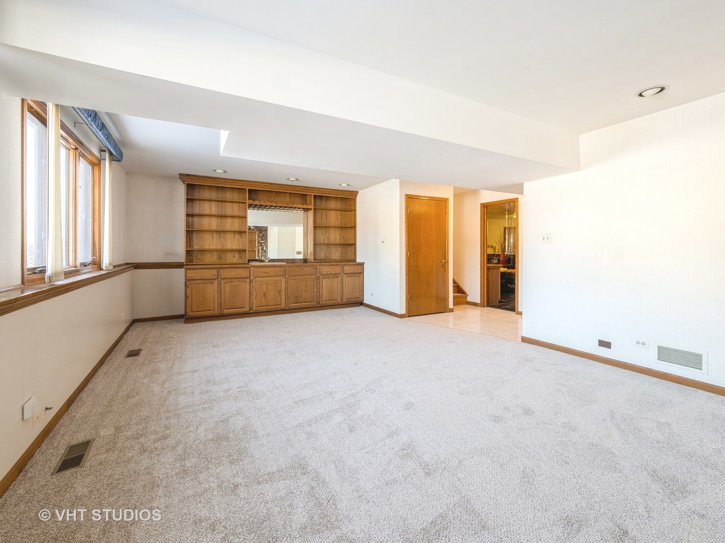 10531 Camelot Street, Westchester, IL 60154