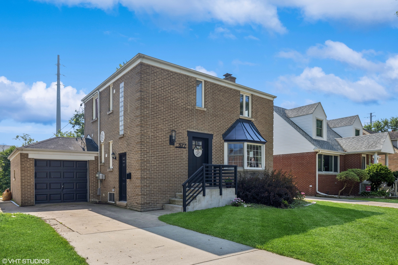 577 S Edgewood Avenue, Elmhurst, IL 60126