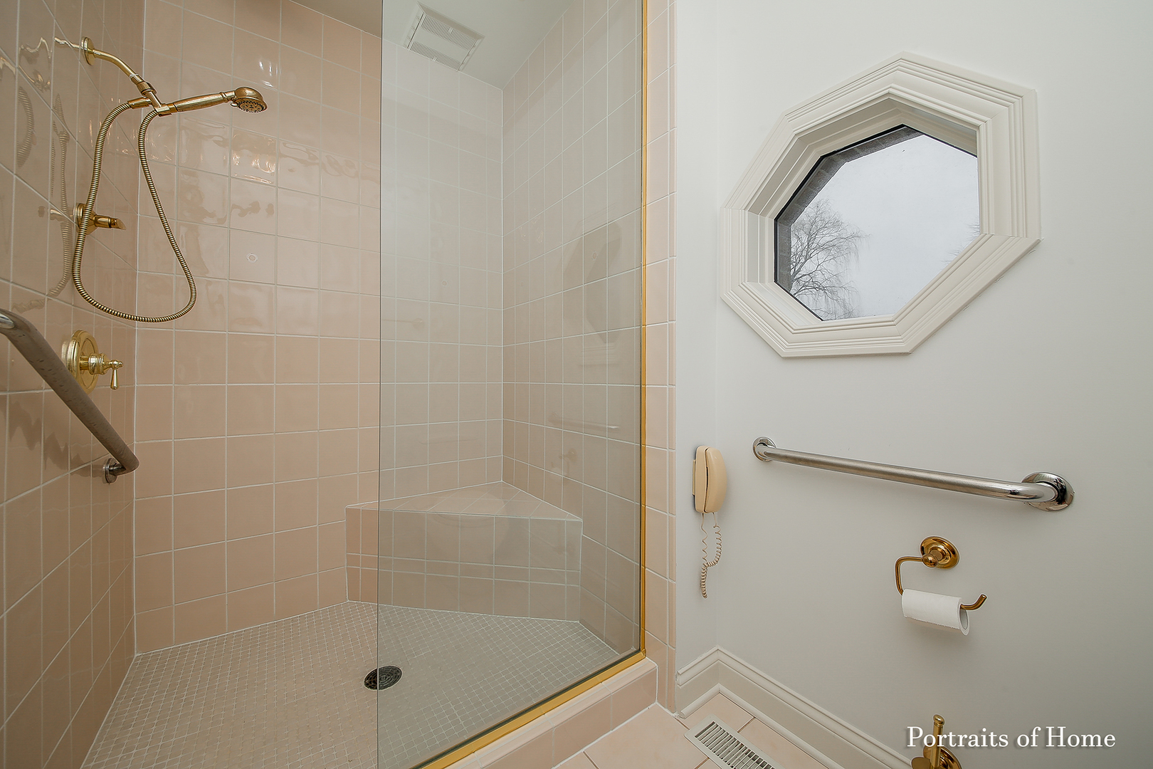 1115 Bridgeview Lane, Lake Forest, IL 60045