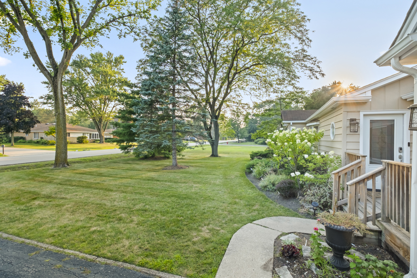 3952 Oak Avenue, Northbrook, IL 60062