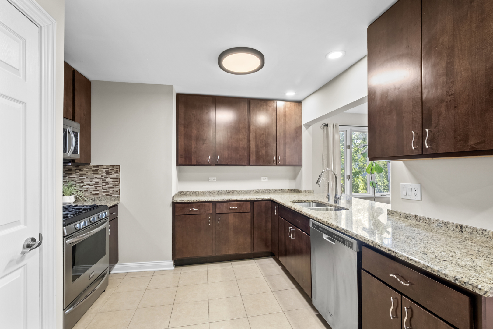 3952 Oak Avenue, Northbrook, IL 60062