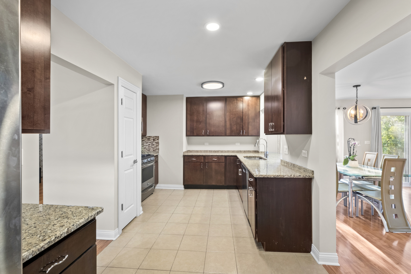 3952 Oak Avenue, Northbrook, IL 60062