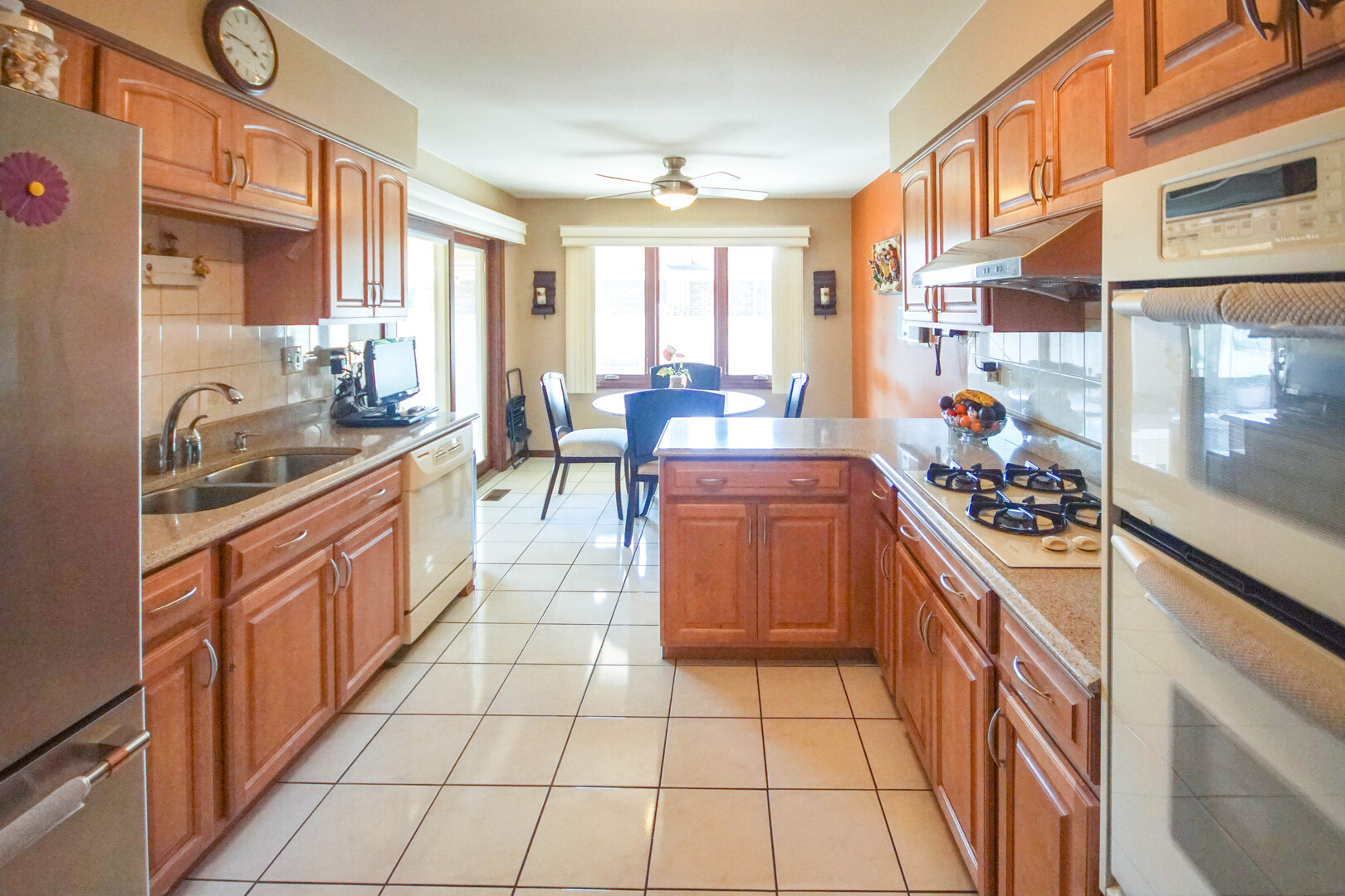 1623 Clemens Road, Darien, IL 60561