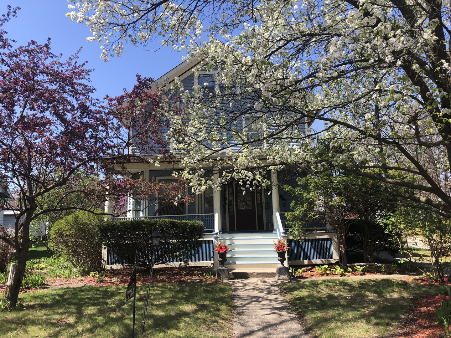 1734 Camp Avenue, Rockford, IL 61103