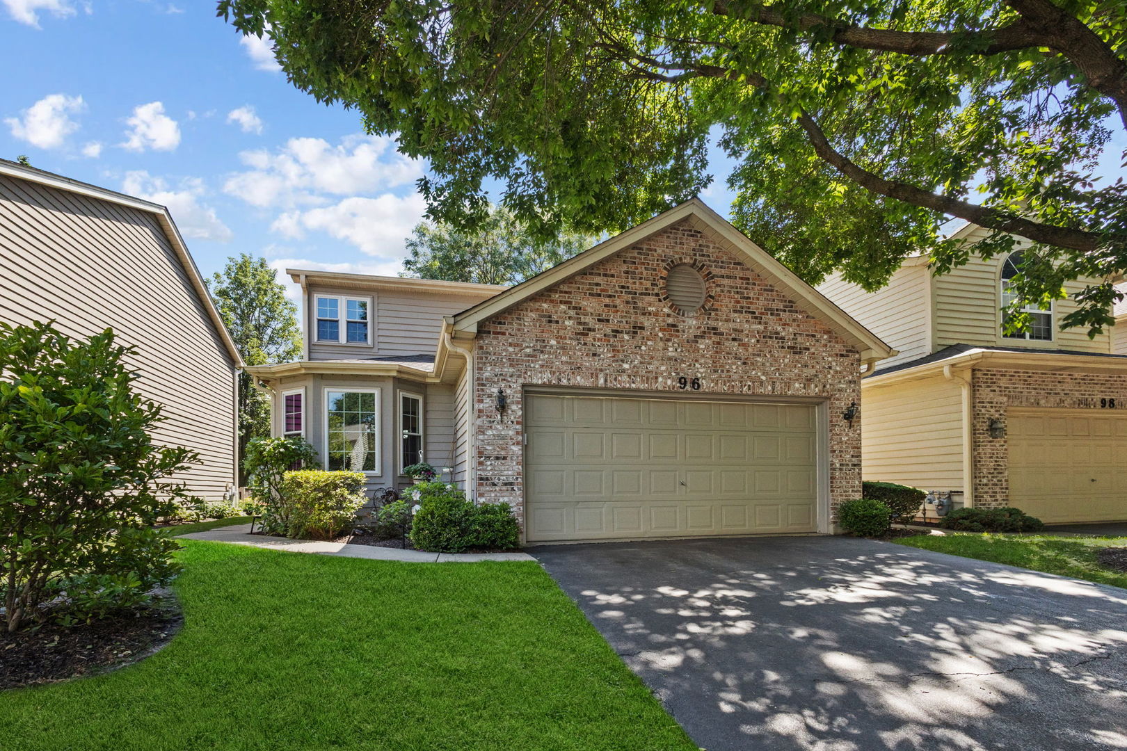 96 Townsend Circle, Naperville, IL 60565