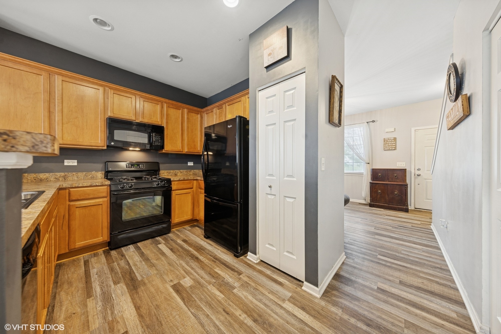 844 Daniel Drive, Minooka, IL 60447