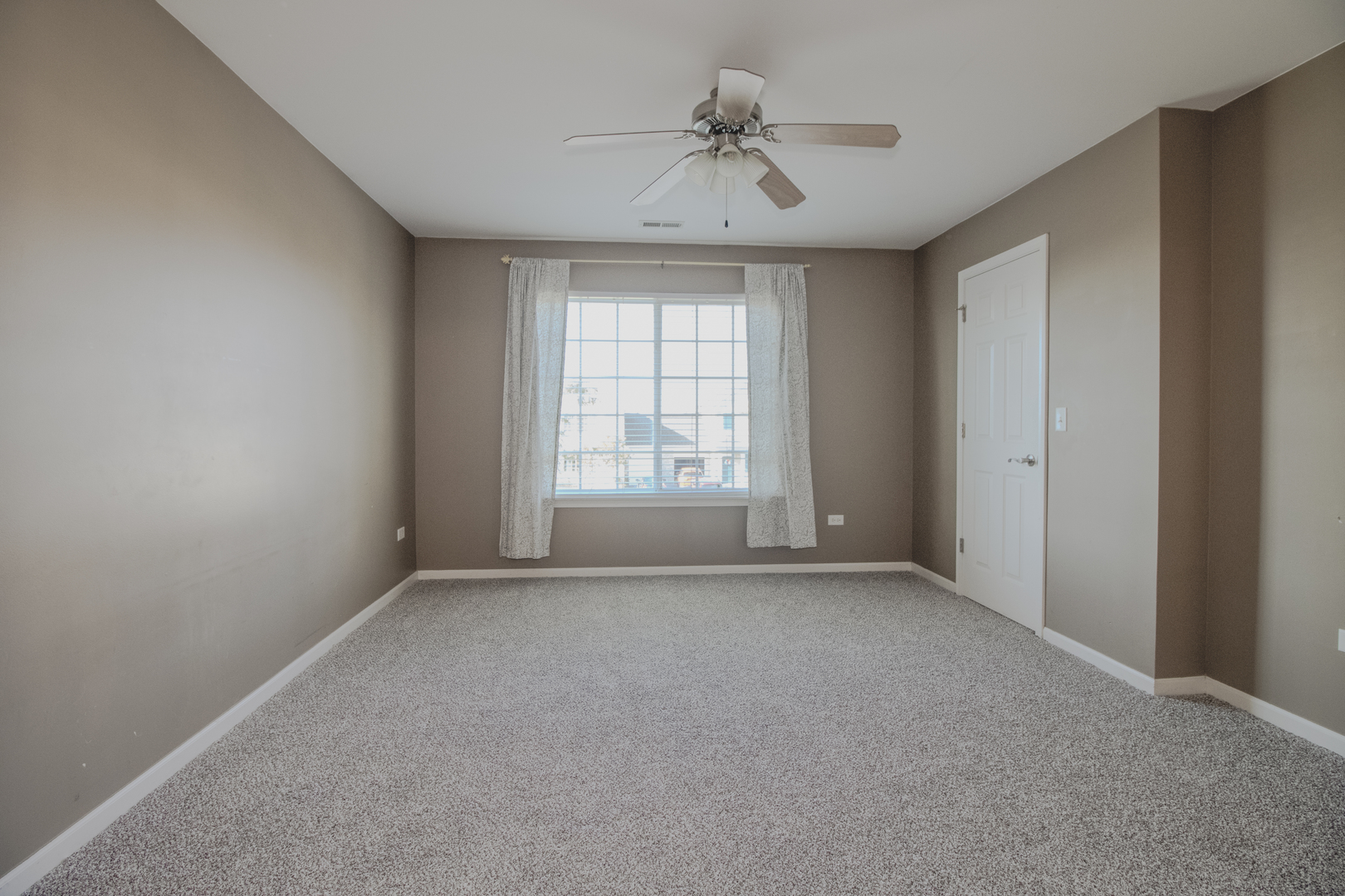 844 Daniel Drive, Minooka, IL 60447