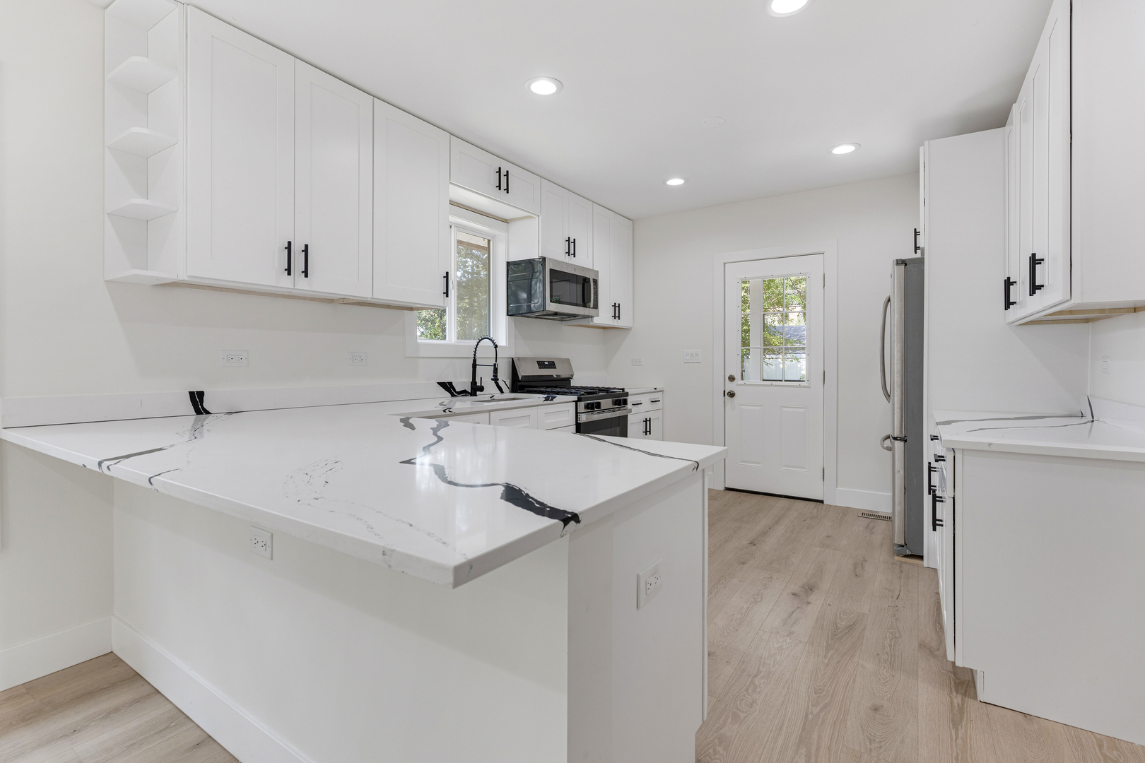 9336 Tulley Avenue, Oak Lawn, IL 60453