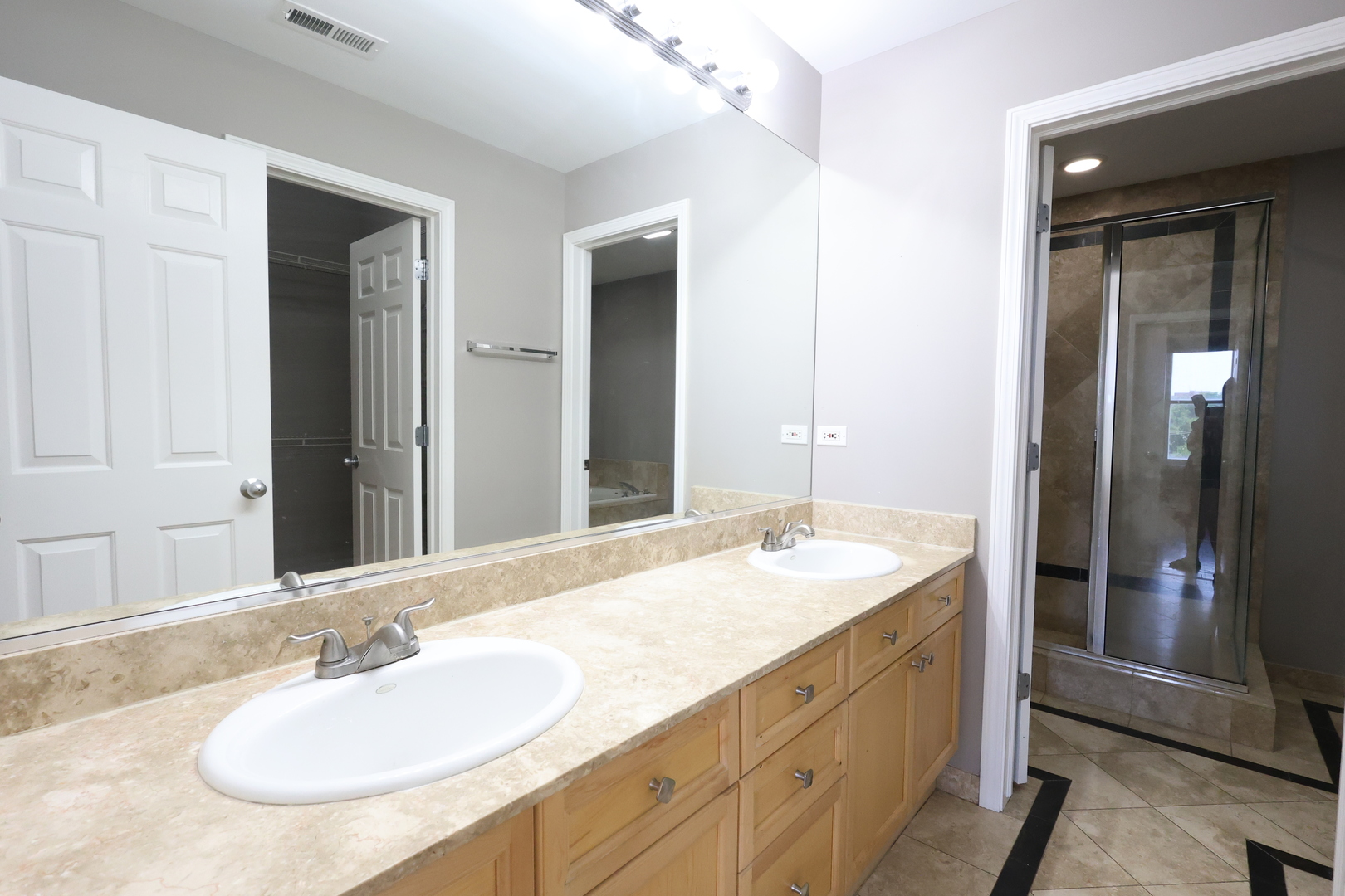 815 S WESTERN Avenue #4, Chicago, IL 60612