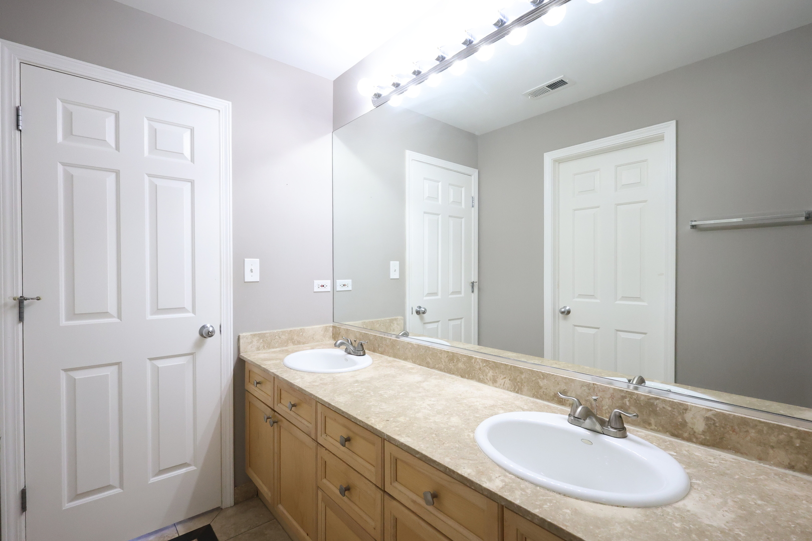 815 S WESTERN Avenue #4, Chicago, IL 60612