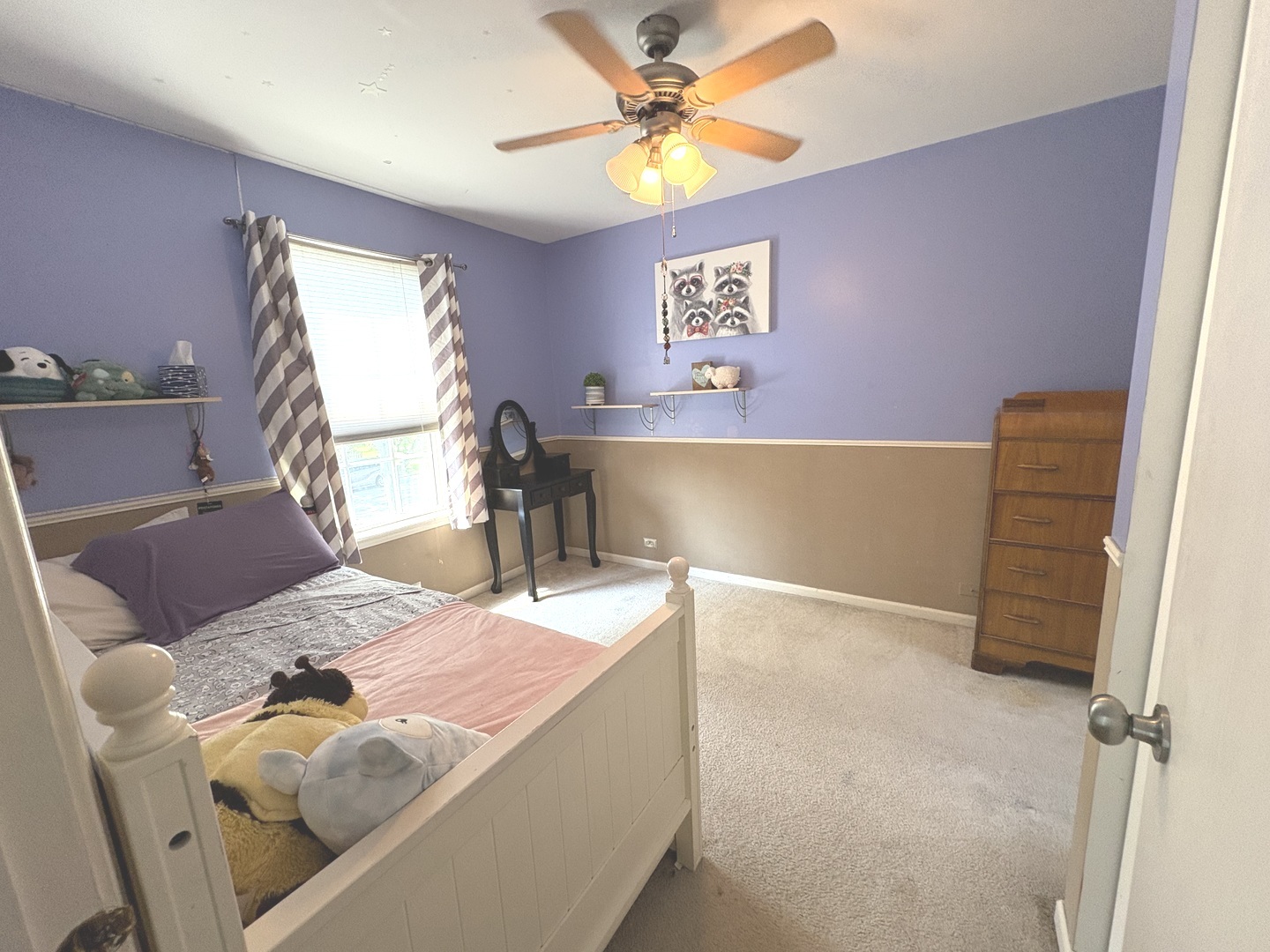 2038 College Green Drive, Elgin, IL 60123