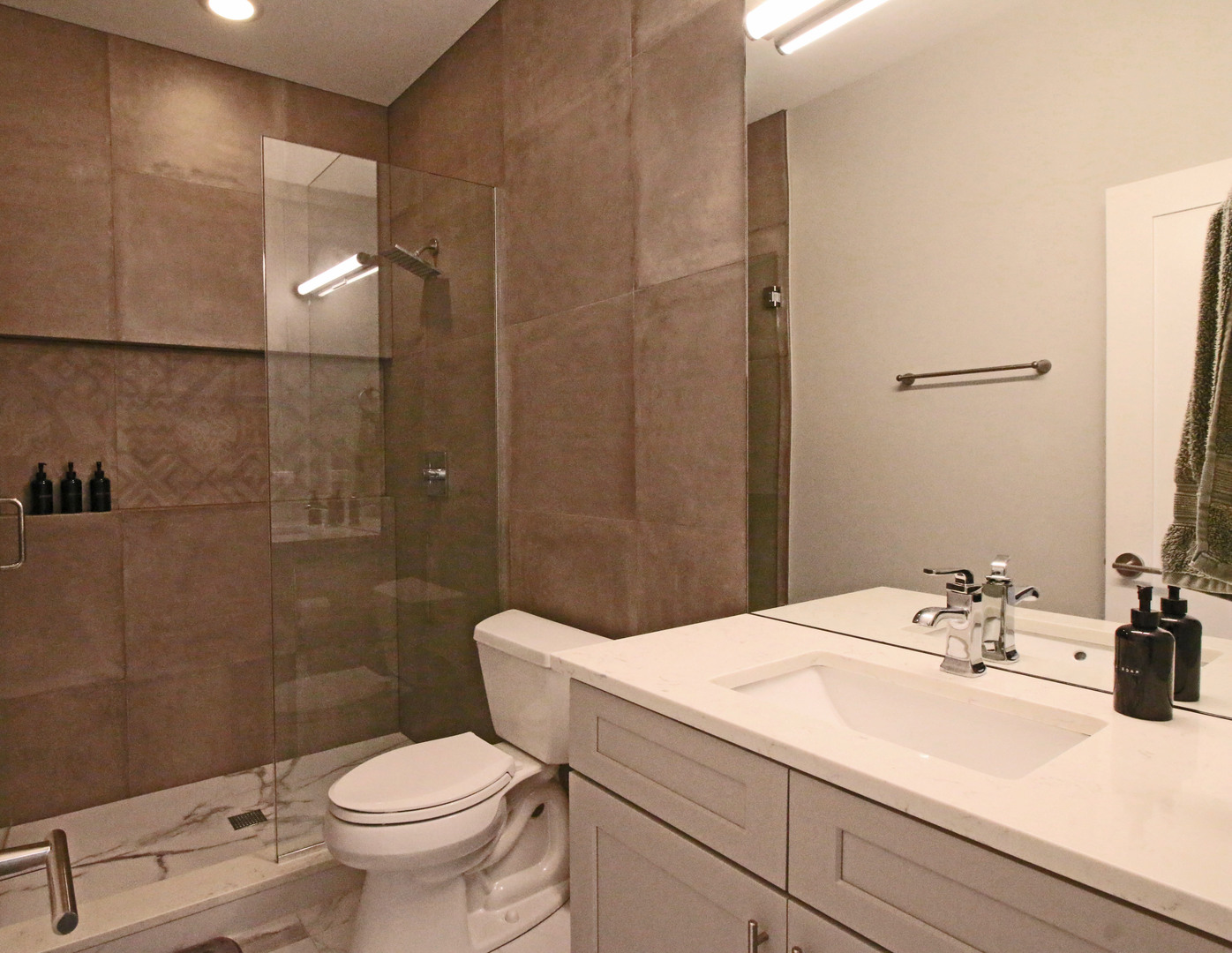 4548 N Kildare Avenue, Chicago, IL 60630