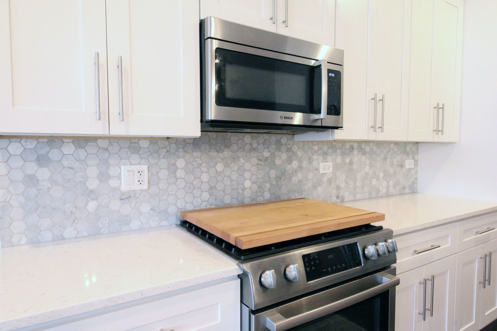 4548 N Kildare Avenue, Chicago, IL 60630