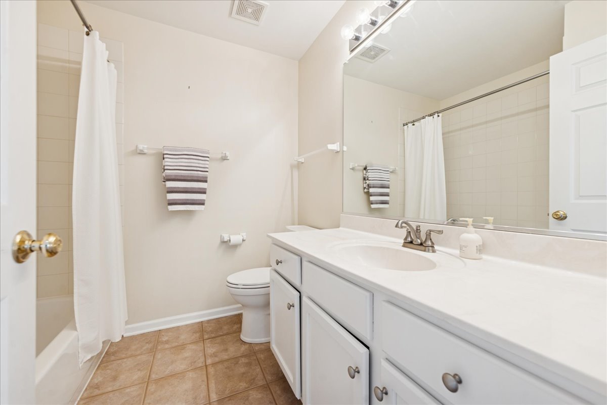 1433 Quincy Bridge Court, Bartlett, IL 60103