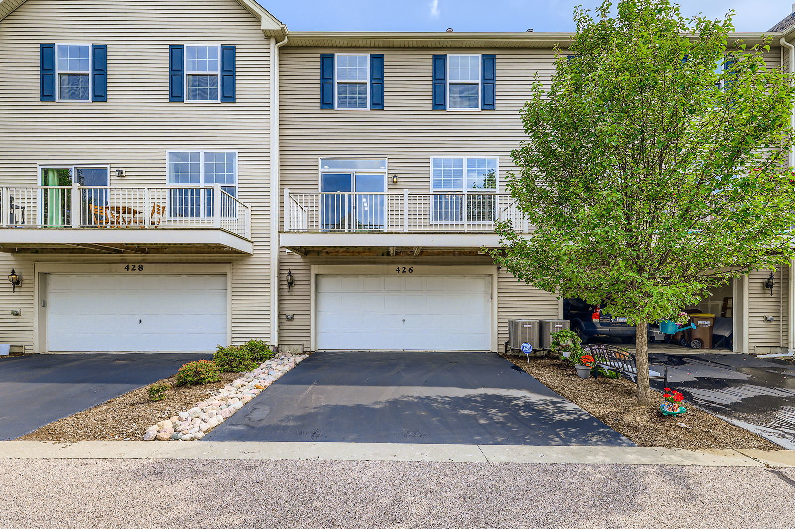 426 Town Center Boulevard, Gilberts, IL 60136