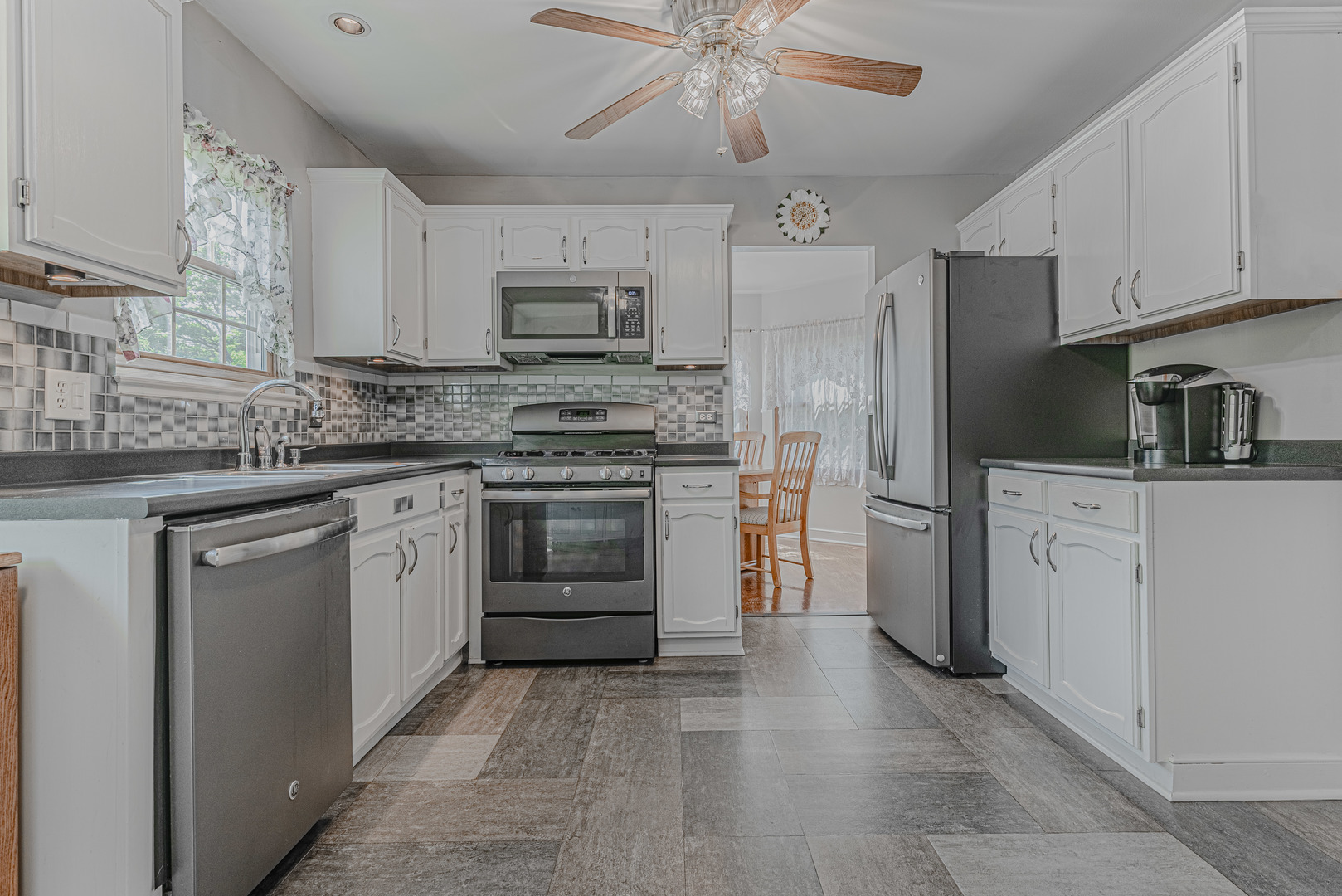 356 Ascot Lane, Streamwood, IL 60107