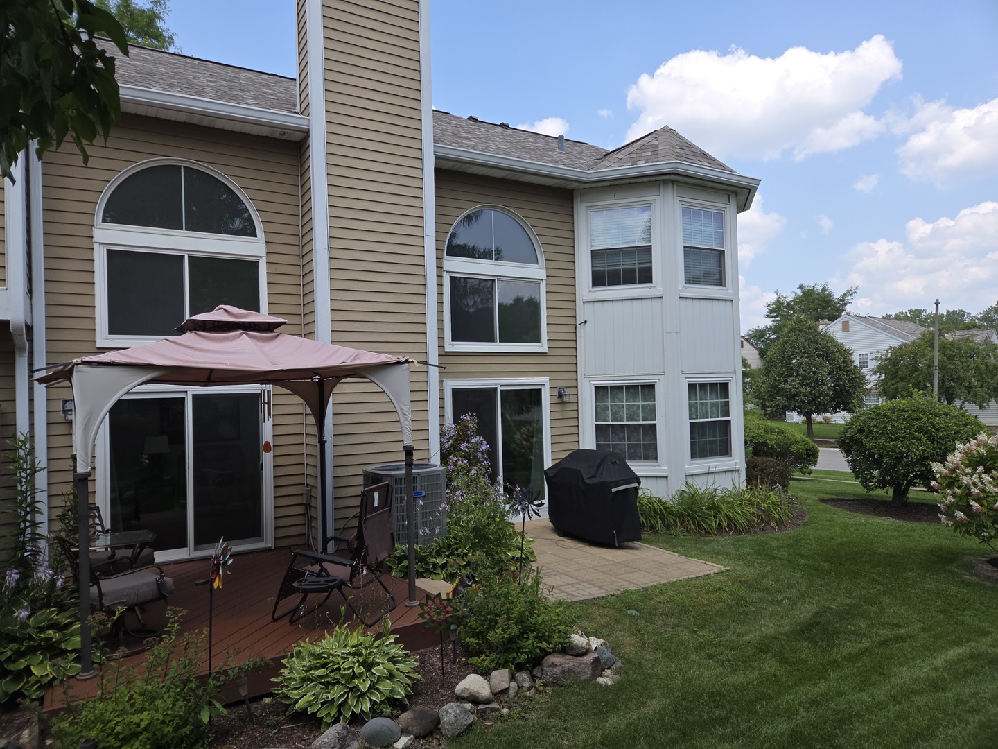 356 Ascot Lane, Streamwood, IL 60107