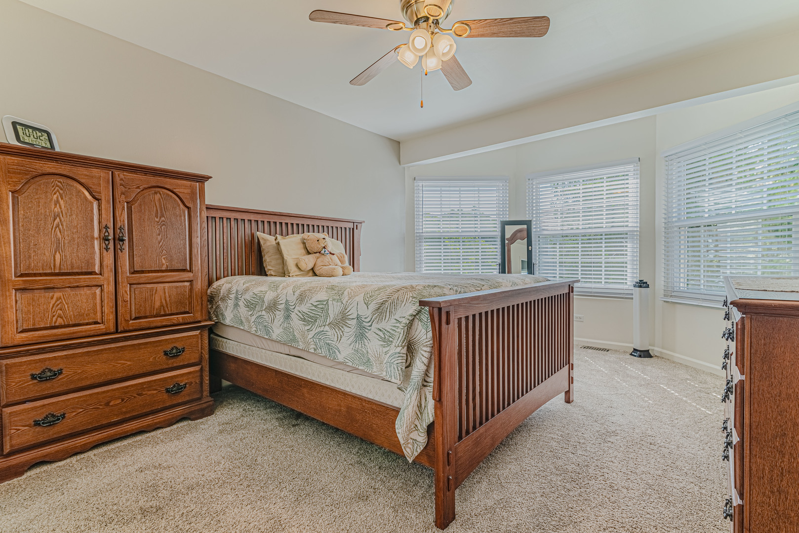 356 Ascot Lane, Streamwood, IL 60107