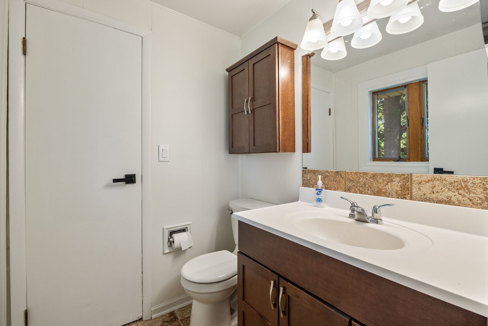 808 S Cedarcrest Drive, Schaumburg, IL 60193