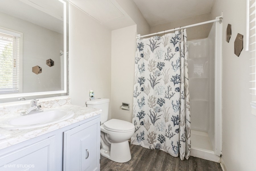 207 Walker Drive, Bolingbrook, IL 60440