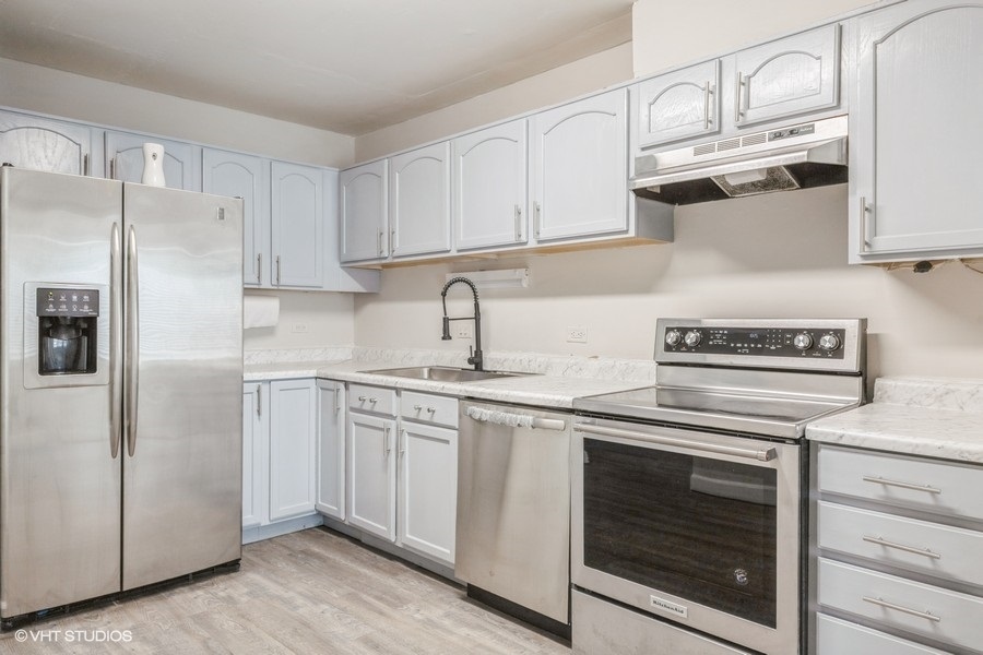 207 Walker Drive, Bolingbrook, IL 60440
