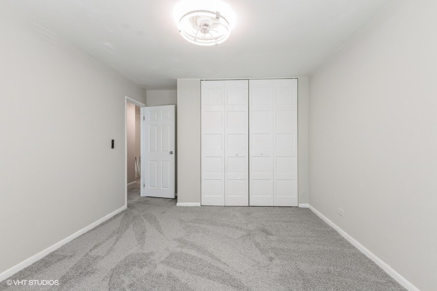 207 Walker Drive, Bolingbrook, IL 60440