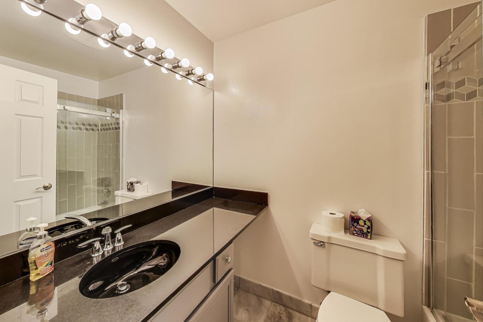 5800 Oakwood Drive #1F, Lisle, IL 60532