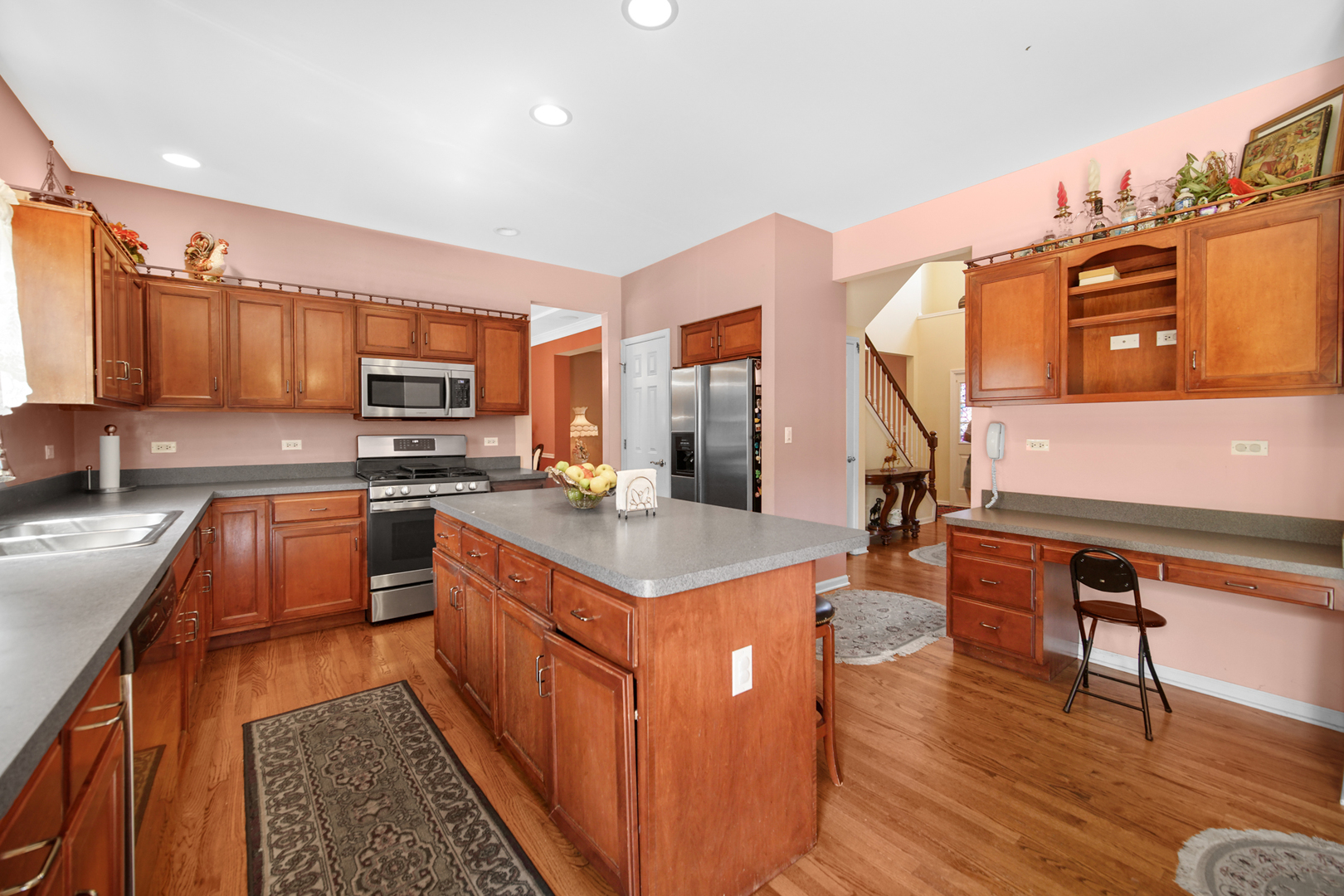660 Dewig Court, North Aurora, IL 60542