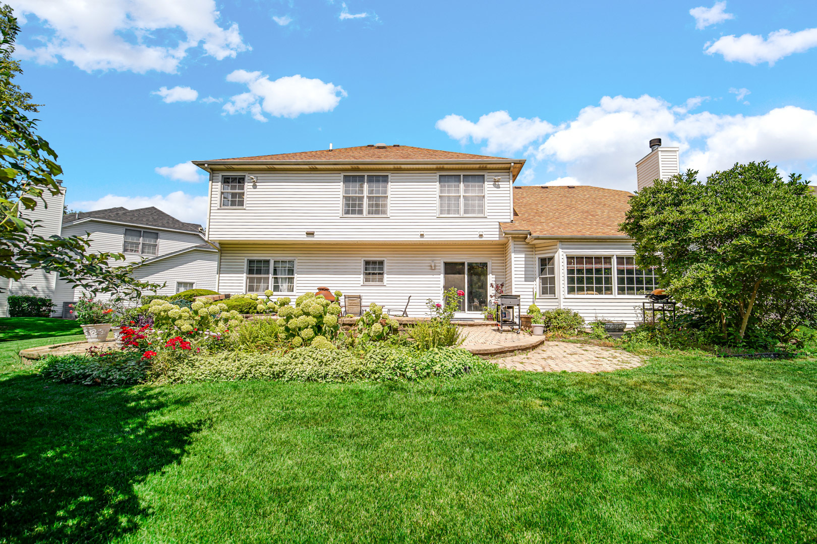660 Dewig Court, North Aurora, IL 60542