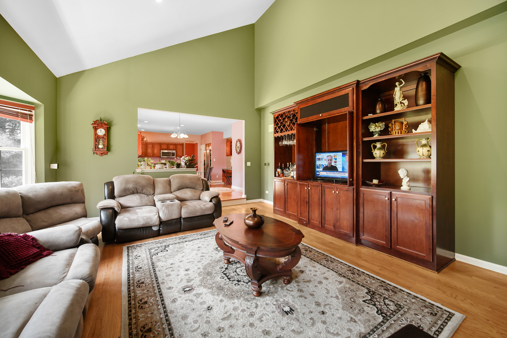660 Dewig Court, North Aurora, IL 60542