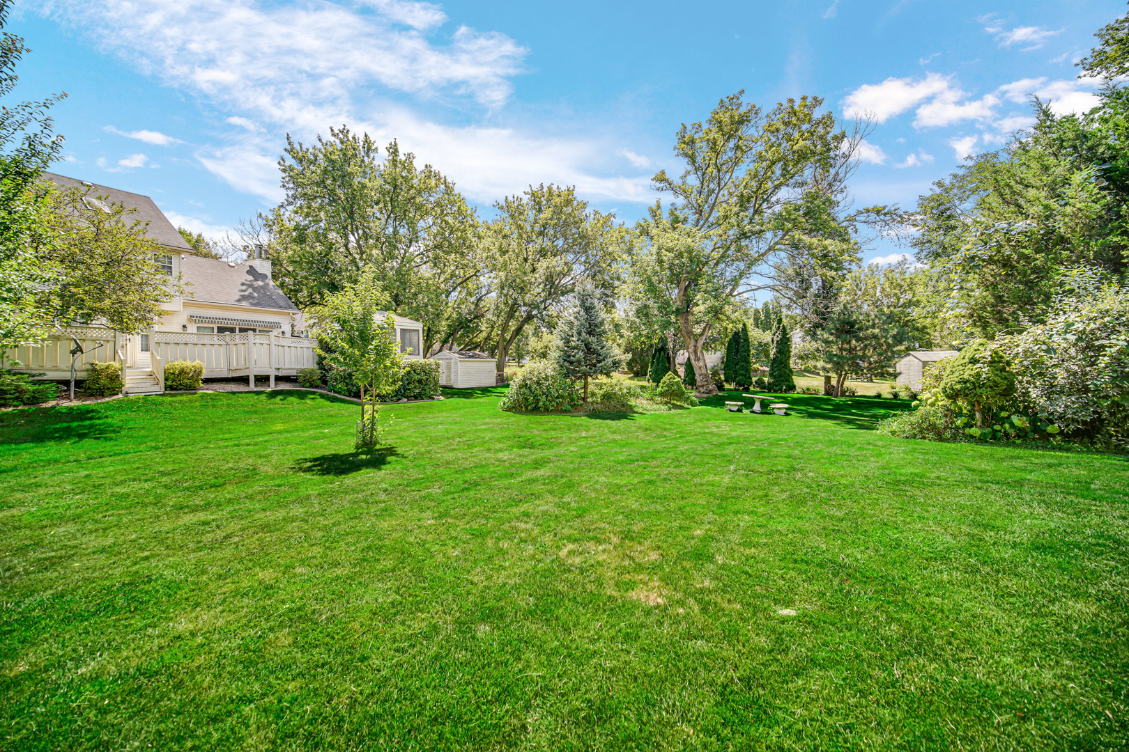 660 Dewig Court, North Aurora, IL 60542