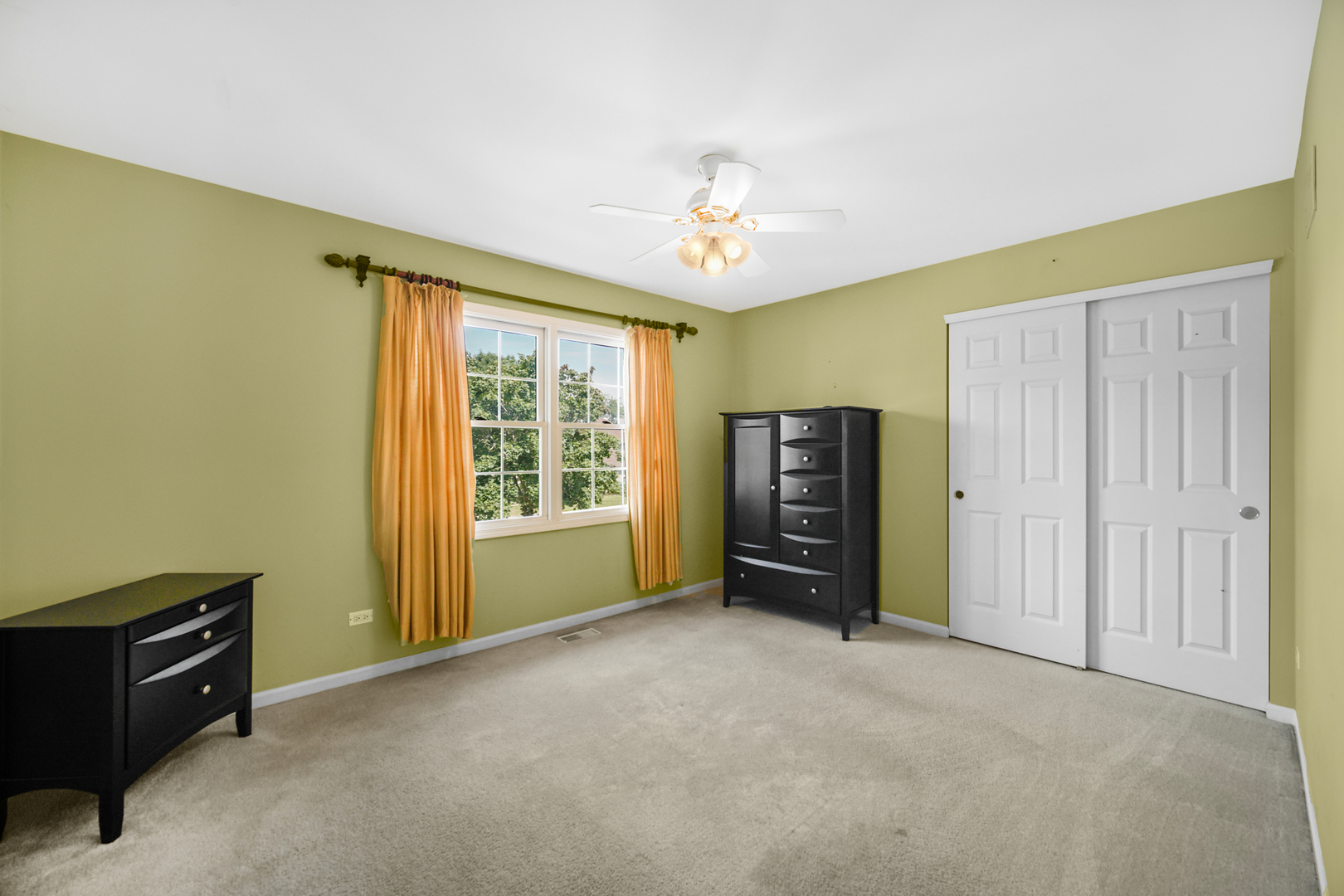 660 Dewig Court, North Aurora, IL 60542